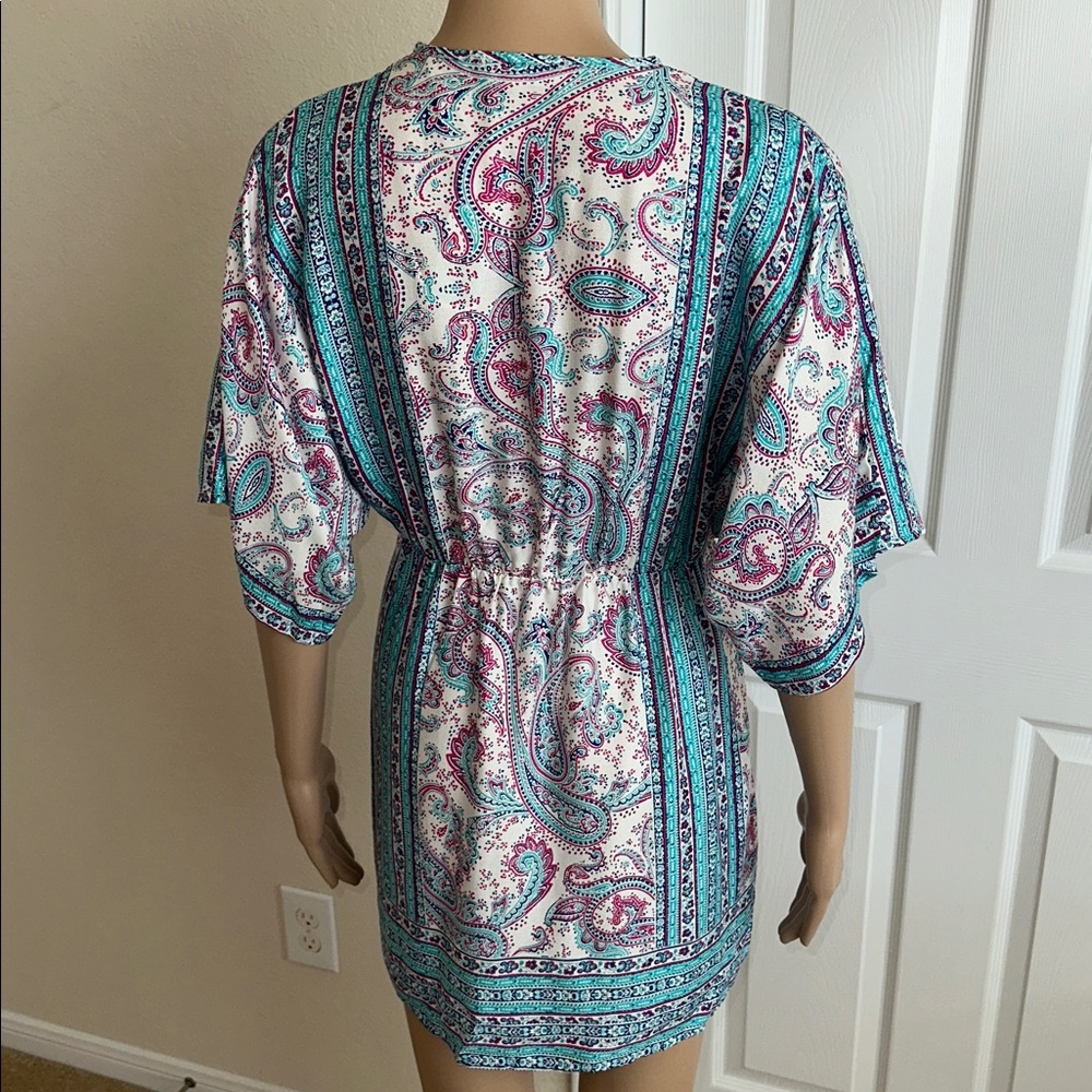 NWT RENEE C Kailano V- Neck Tunic in a Teal Green and White Paisley Size Small. - Picture 4 of 13